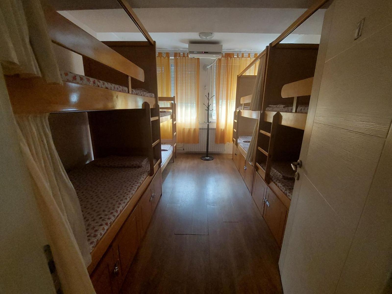 Hostel Valentin 2 Szkopje Kültér fotó