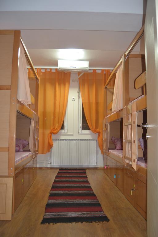 Hostel Valentin 2 Szkopje Szoba fotó