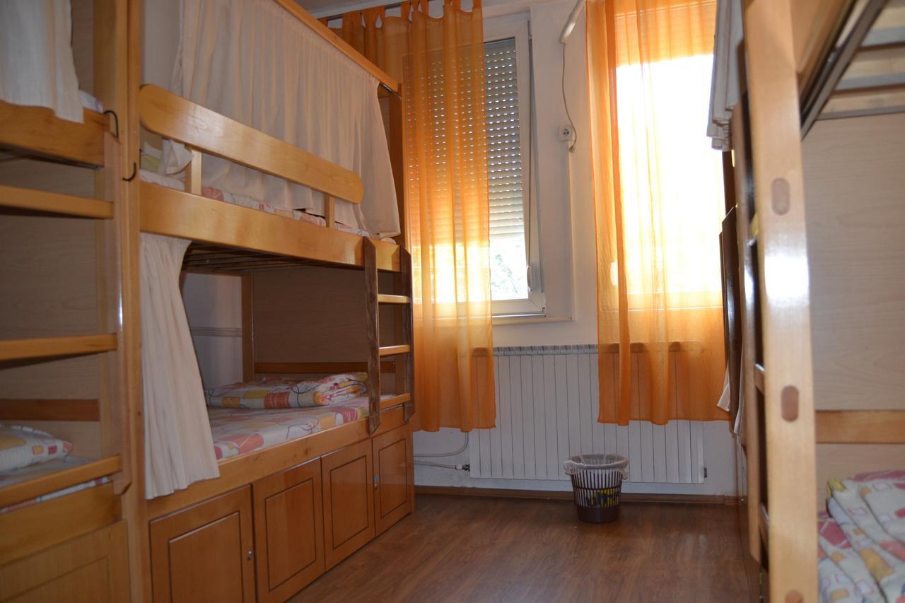 Hostel Valentin 2 Szkopje Kültér fotó