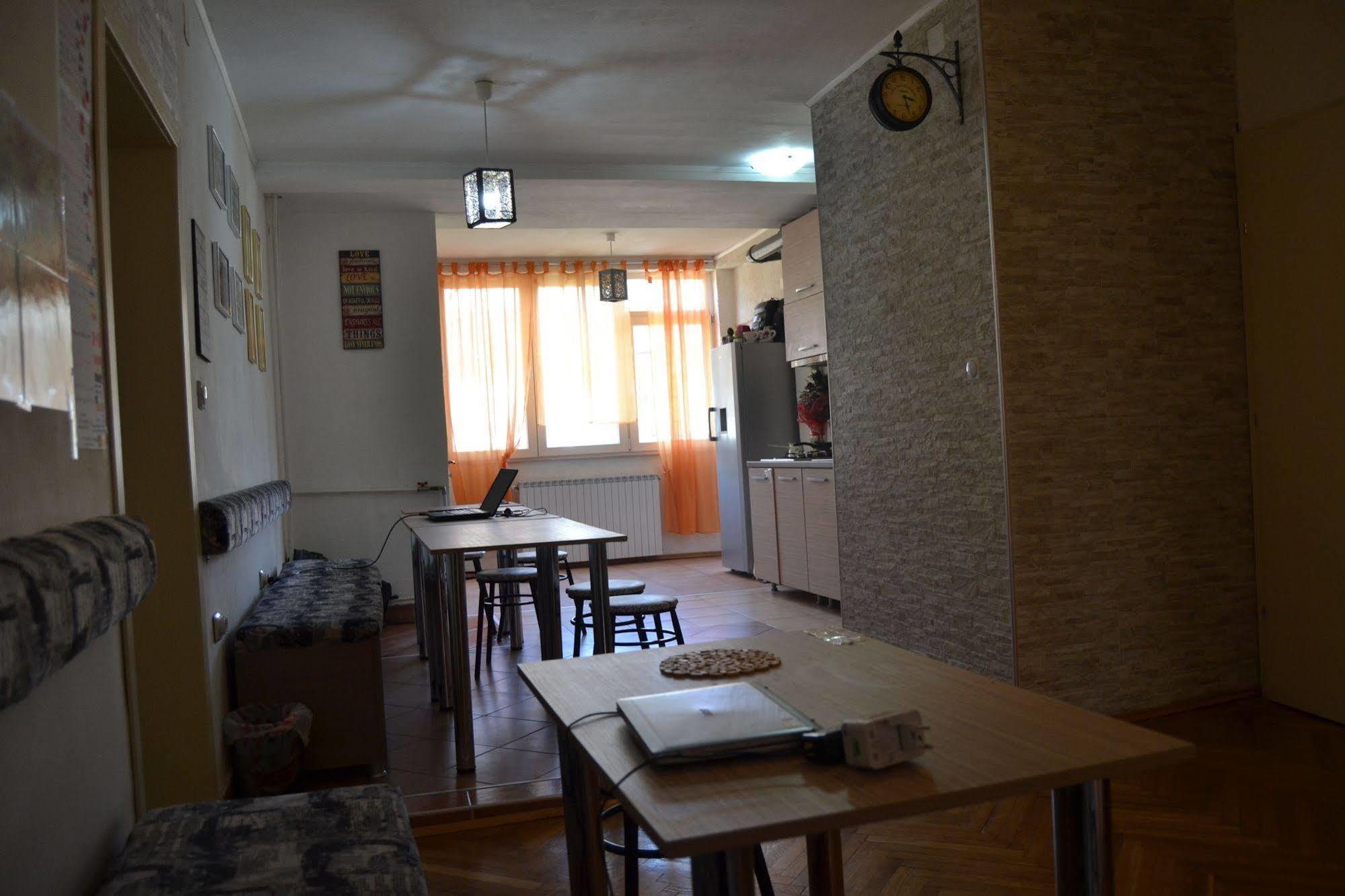 Hostel Valentin 2 Szkopje Kültér fotó