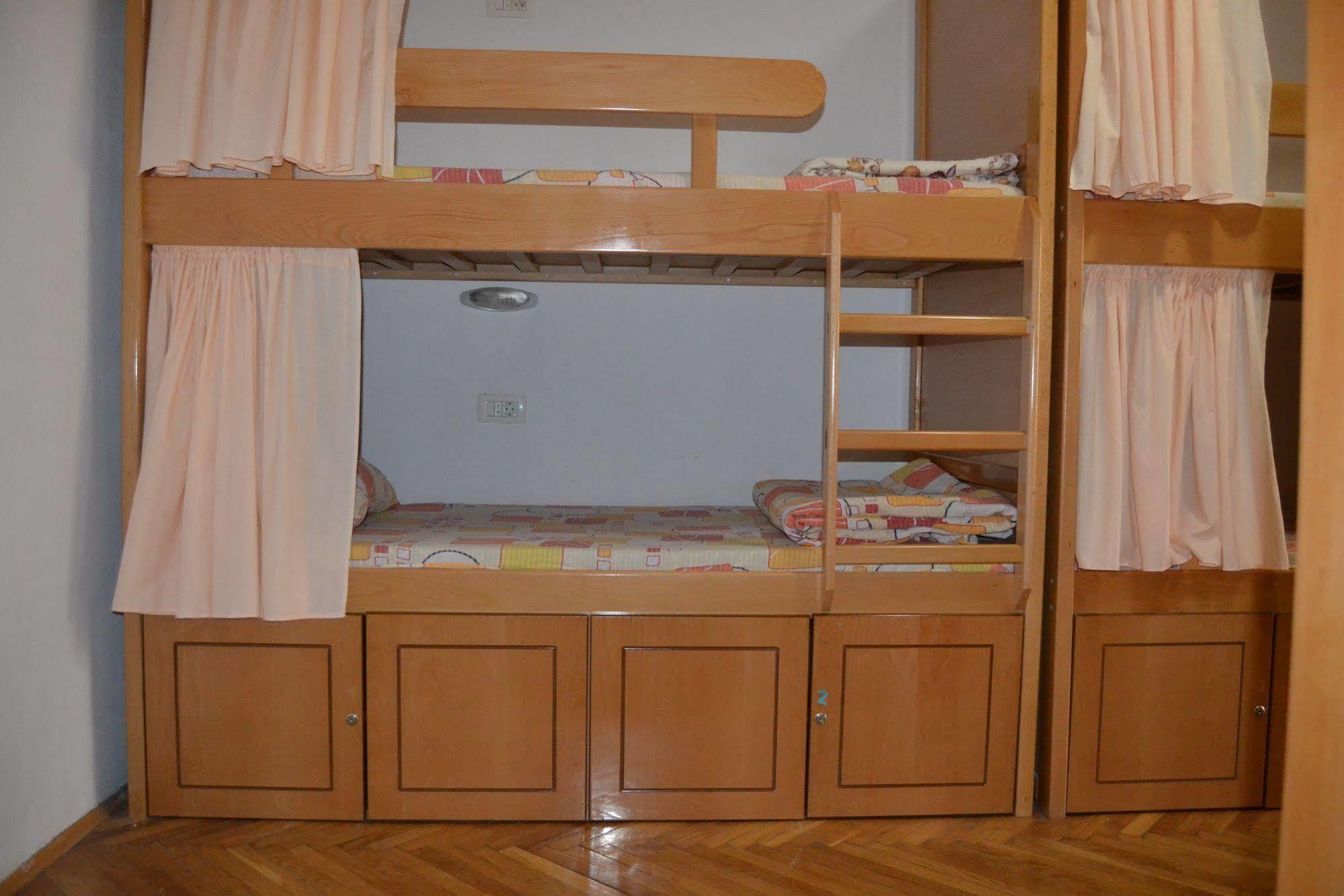 Hostel Valentin 2 Szkopje Kültér fotó